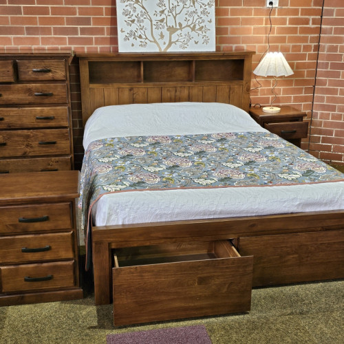 Photograph of Melbourne Queen size bed