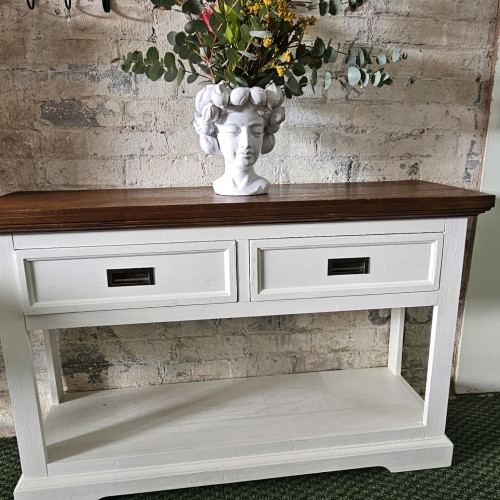 Photograph of Hampton 2 Tone Sofa Table